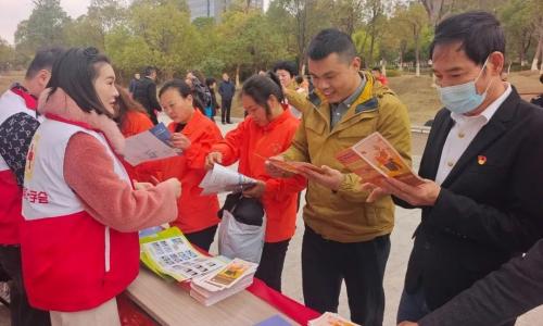 学雷锋志愿服务月暨国际社工日，让爱启程